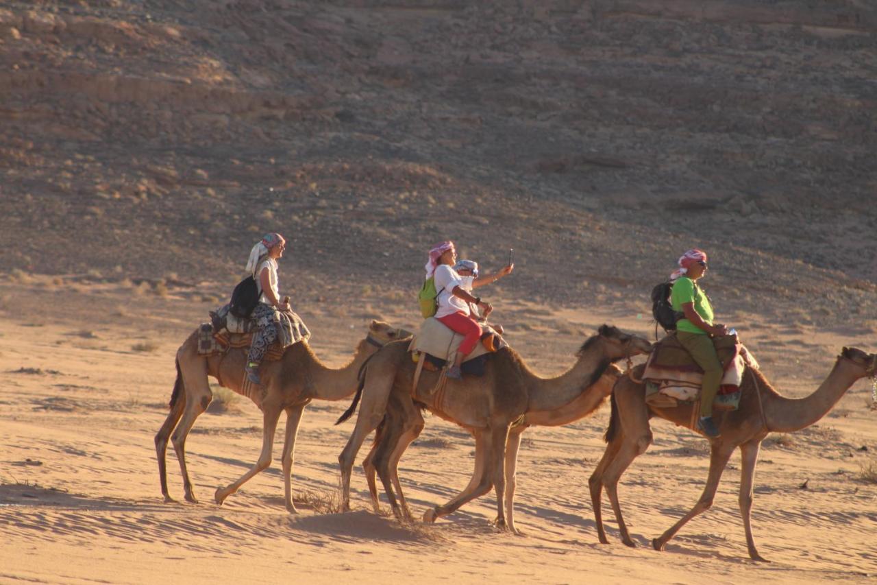 Rum Warm Bubble Camp Hotel Wadi Rum Luaran gambar